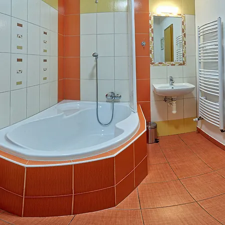 Vendégház Achilla 4*